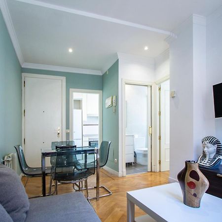 Apartamentos Dali Madrid Buitenkant foto