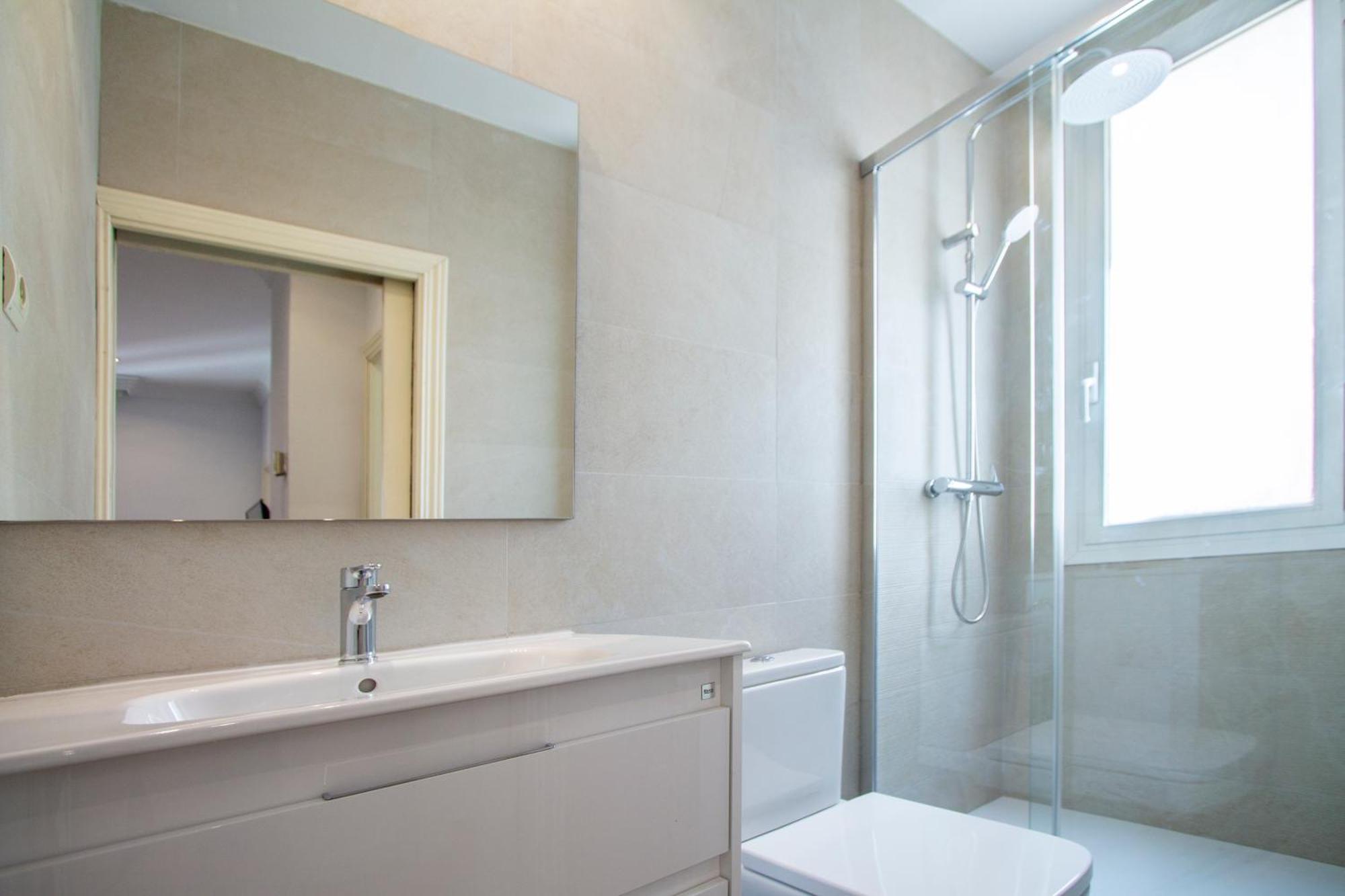 Apartamentos Dali Madrid Buitenkant foto