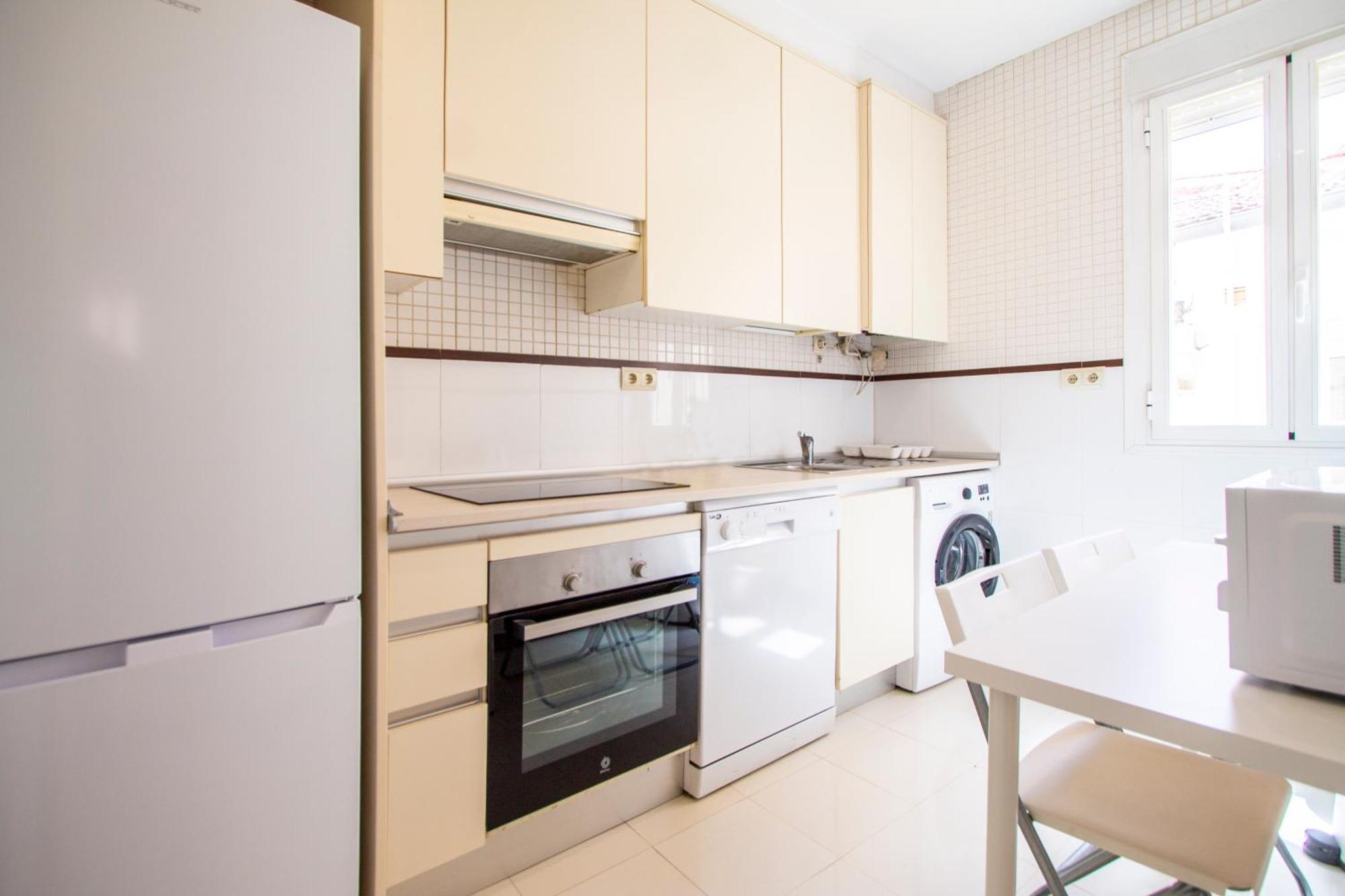 Apartamentos Dali Madrid Buitenkant foto