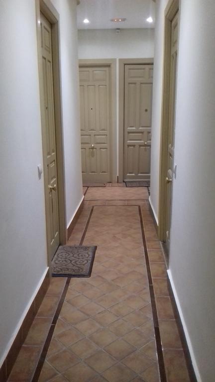 Apartamentos Dali Madrid Buitenkant foto