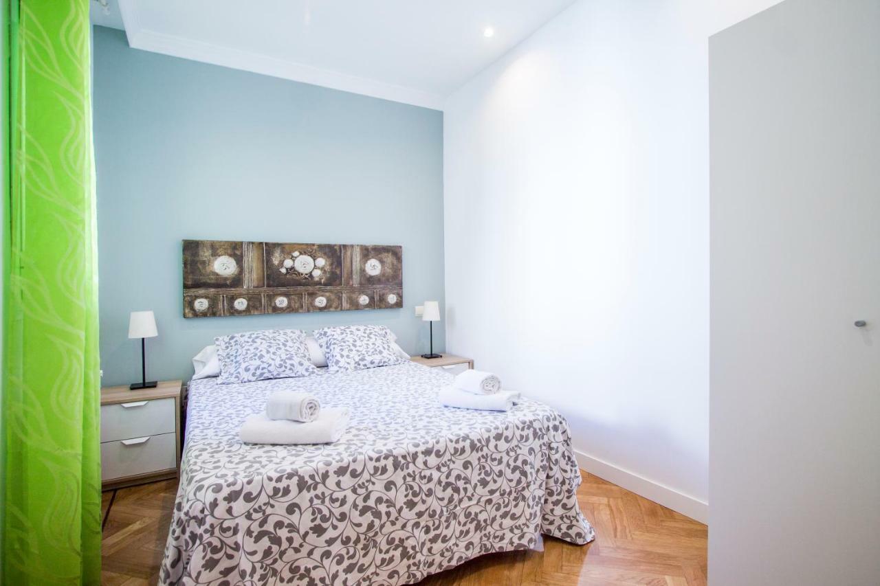 Apartamentos Dali Madrid Buitenkant foto