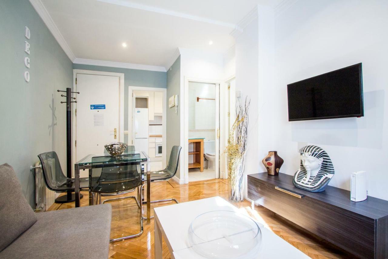 Apartamentos Dali Madrid Buitenkant foto